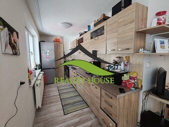 Ponúkame na predaj 3-izbový byt 78 m² v obci Sačurov, Družst