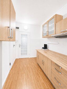 NAJNIŽŠIA CENA V DÚBRAVKE | GARSÓNKA 29,12 m² | VOĽNÁ IHNEĎ 