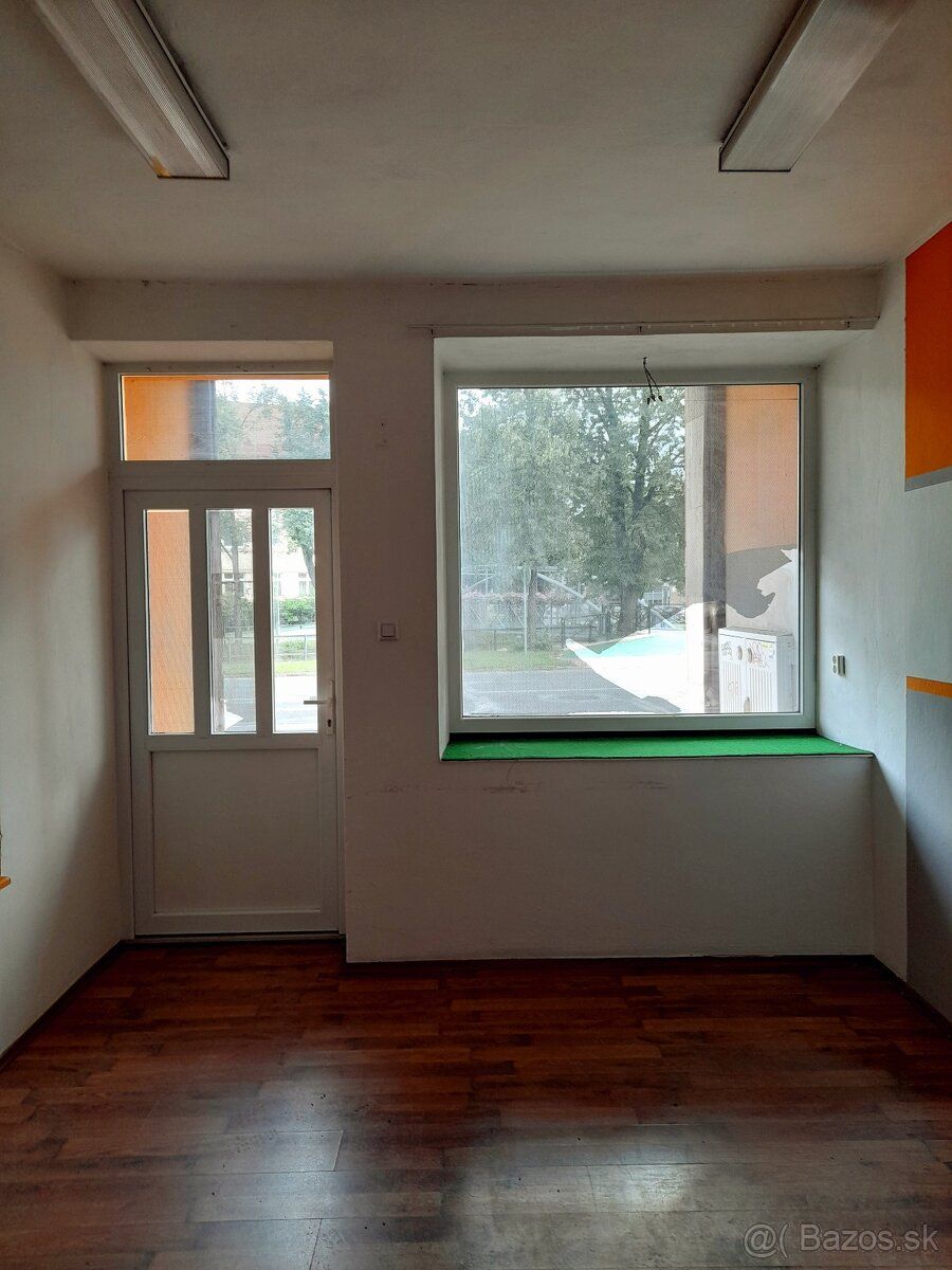 Ponúkame na prenájom obchodný priestor (46 m²) v centre mest