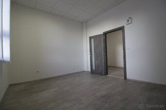 Realitná kancelária ANDOSA ponúka na prenájom priestor s mož