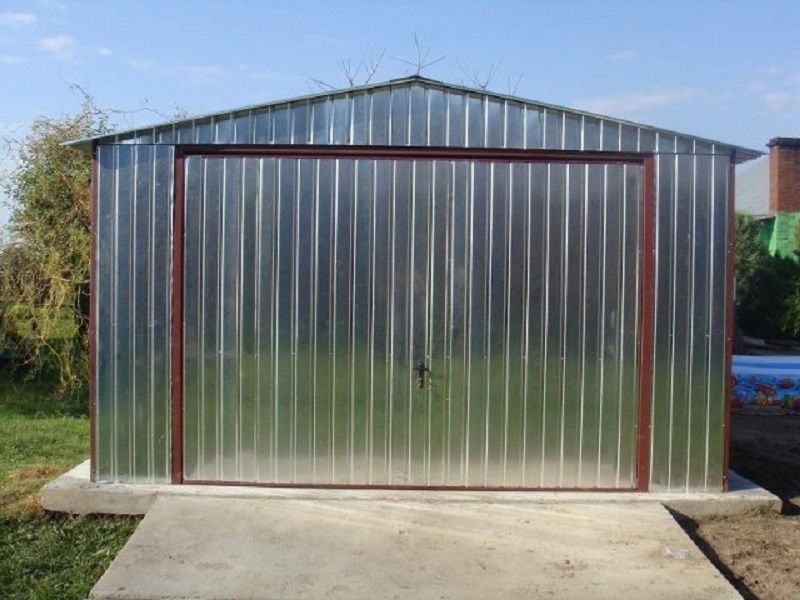 Parametre garáže
Šírka: 4 m
Hĺbka: 6 m
Výška steny; 2.13m
Vý