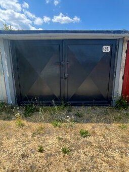 Predám garáž s elektrinou na Zlatom potoku. Len volat.