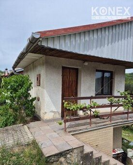 ID:4204 Ponúkame na predaj murovanú chatu vhodnú na celoročn
