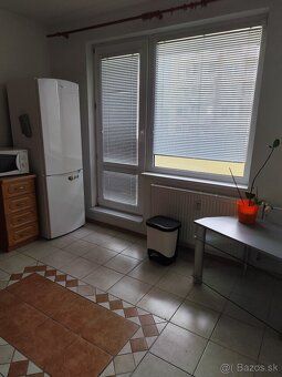 *Na prenájom: 3-izbový zariadený byt, Nitra – ul. Novomeskéh