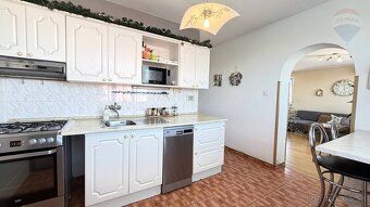 REZERVOVANÉ! Realitná kancelária RE/MAX ponúka na predaj veľ