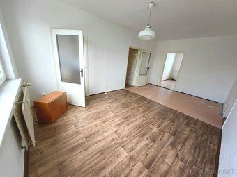 VÝBORNÁ LOKALITA , NÁDHERNÝ VÝHĽAD Na predaj veľký, pražský 