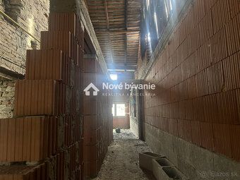 Ponúkame Vám na predaj starší dom s pozemkom, v obci Ľubica,