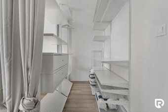 Kompletne zrekonštruovaný 2-izbový byt pri OC Central – Trna