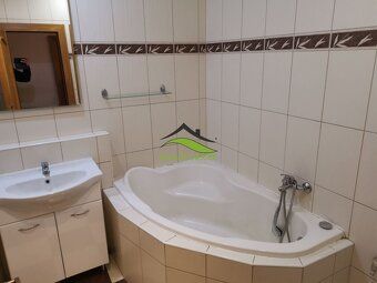 Priestranný 3-izbový byt 72 m² s balkónom na sídlisku Juh, V