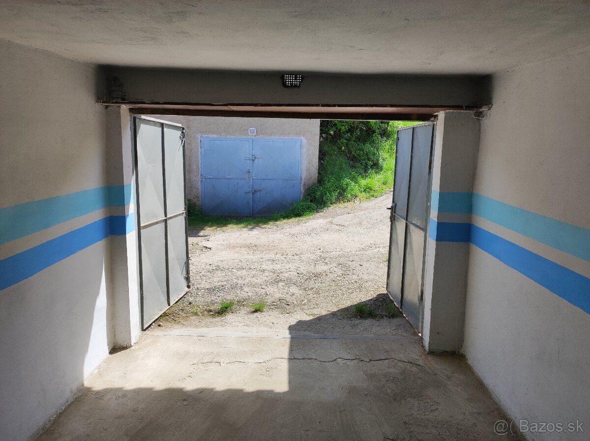 Garaž na dlhodobý prenájom na Železníkoch pri ulici Krakovsk
