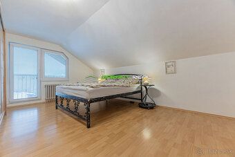 Ponúkame na predaj 2-podlažný rodinný dom, 6-izbový  s garáž