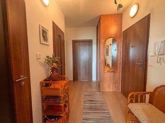 Ponúkame na predaj krásny 3-izbový byt s výmerou 60 m², nach