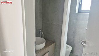 ID 3203 Prenájom: skladová hala, centrum Prenajmeme skladovú