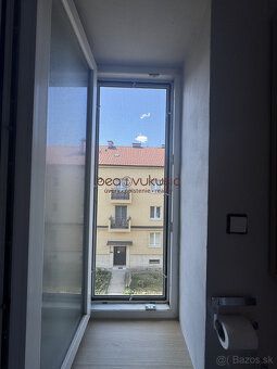 Typ: 2-izbový byt Ulica: Pasteurovo námestie Obec: Košice-Ju