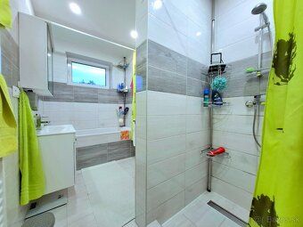Ponúkame Vám na predaj krásny moderný 4-izbový bungalov v ob