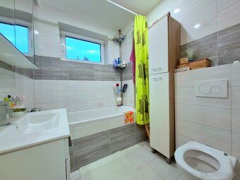 Ponúkame Vám na predaj krásny moderný 4-izbový bungalov v ob