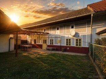 Komplet celá prerobená, prerobená ! nie urobená na kšeft. Je