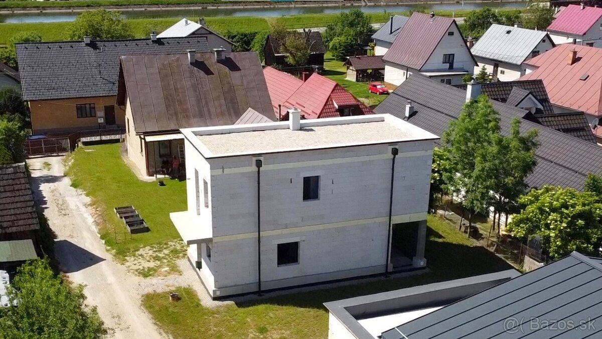 Ponúkame na predaj rozostavanú novostavbu RD v Kotešovej. Hr