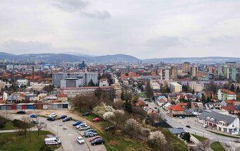Ponúkam na prenájom kompletne zrekonštruovaný a zariadený 2-