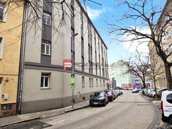 Typ: Garsónka Ulica: Jelenia Obec: Bratislava-Staré Mesto
By