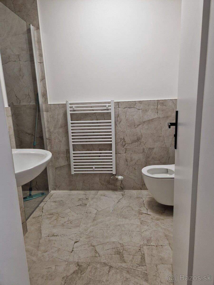 Prenajmem 1 izbovy apartmanovy byt v lokalite Anička na Voda