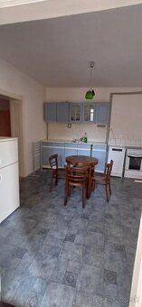 Ponúkame Vám na predaj 2 izbový rodinný dom s pozemkom 500 m