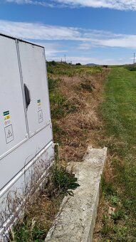 Ponúkam na predaj cca 2500m2 slnečného stavebného pozemku, k