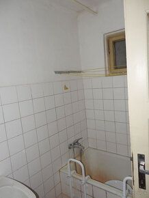 Ponúkam na predaj 5 izbový rodinný dom v obci Borovce, okr. 