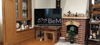  Ponúkame na predaj 5 izbový, medzipodlažný rodinný dom pria