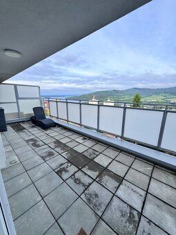 Ponúkam na prenajom príjemný 2 izbový byt na najvyššom posch