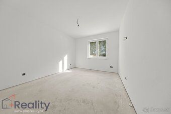 NOVÁ PONUKA! +421 915 140 870
Priestranný štvorizbový rodinn