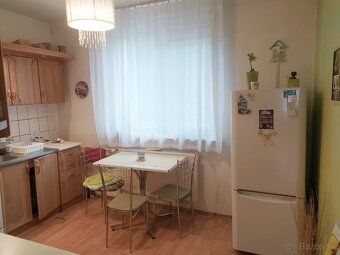 Predam velky 3izb.byt na 1.maja 2054. Bytovy dom je po rekon