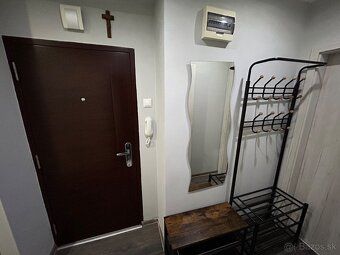 Dám do prenájmu 2i. tehlový byt na prvom poschodí vo vyhľadá