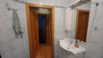 Ponúkame na prenájom útulný a slnečný 3 izbový byt o výmere 