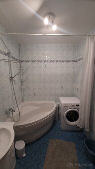 Ponúkame na prenájom útulný a slnečný 3 izbový byt o výmere 