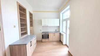 Ponúkame na prenájom kancelárske priestory v centre mesta, n