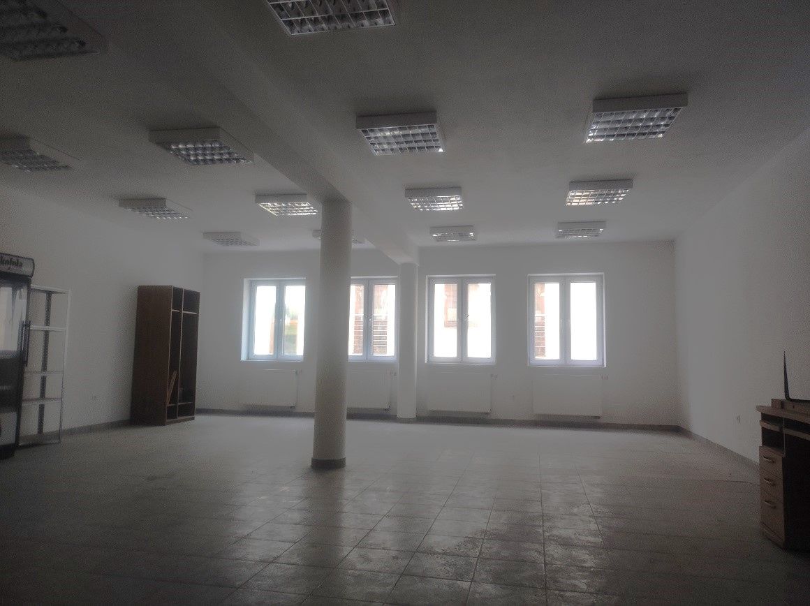 Ponúkame na prenájom kancelárske priestory v centre mesta, n