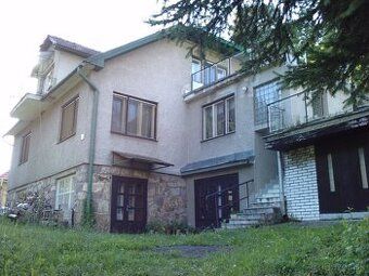 Ponúkam Prenajom Podnajom v trojgeneracny dome vo Vyhniach
