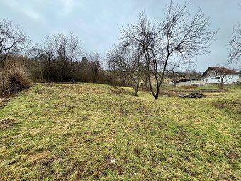 Ponúkame na predaj stavebný pozemok o výmere 2 110 m2 v Krup