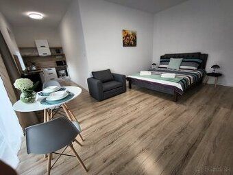 Ponúkam na prenájom 1 - izbový byt o rozlohe cca 32 m², ktor