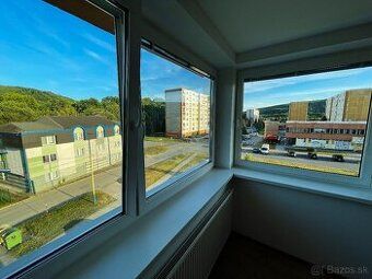 Ponúkam na prenájom 1 - izbový byt o rozlohe cca 32 m², ktor