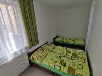 Ponúkam na prenájom 1 - izbový byt o rozlohe cca 32 m², ktor