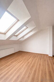 Prenájom nebytového priestoru 25,6 m² – Farská ulica, centru