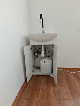Na Juhu v Poprade prenájmem klimatizované kancelárie s balkó