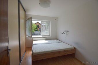 Ponúkame do nájmu trojizbový byt o výmere 70 m2 orientovaný 