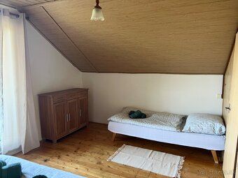 Chata Panoráma sa nachádza v súkromí nad obcou Kaluža, vo vy