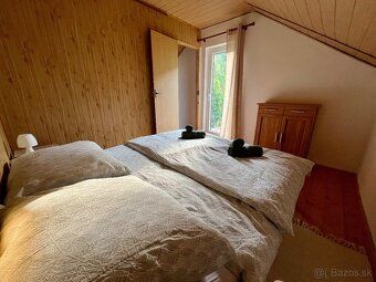 Chata Panoráma sa nachádza v súkromí nad obcou Kaluža, vo vy