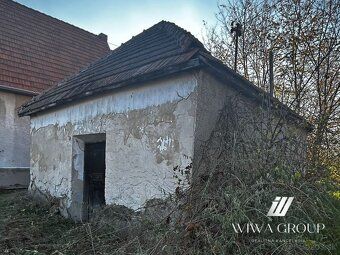 🌳 Na predaj: pozemok 1104 m² s vinohradníckym domčekom
📍 Rad