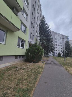 Na predaj 2-izbový byt, 54 m², Nitra – Chrenová, Kremnická u