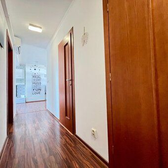 BÝVANIE V CENTRE MESTA: 3-IZBOVÝ BYT S LODŽIOU, TERASOU A GA